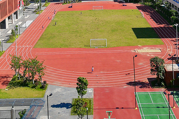 学校塑胶跑道建设施工标准